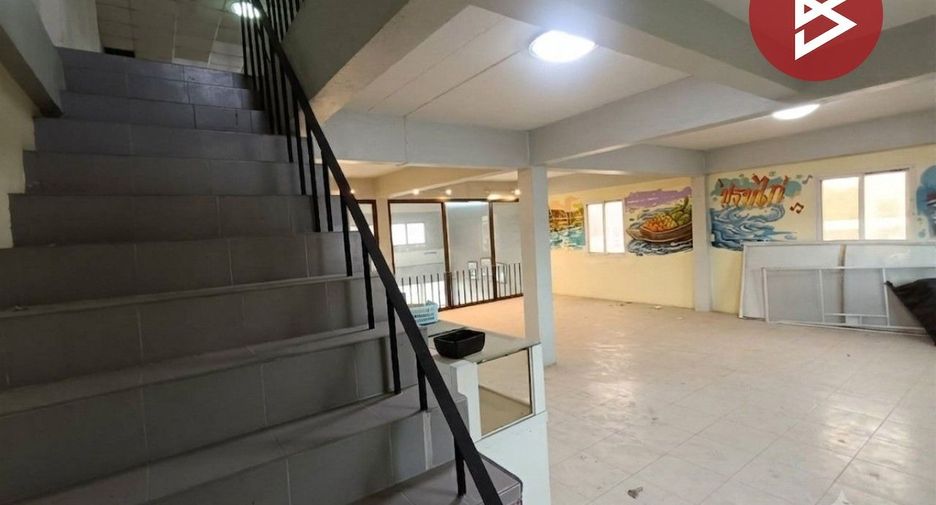 À vendre 2 chambres maison de ville à Wat Phleng, Ratchaburi
