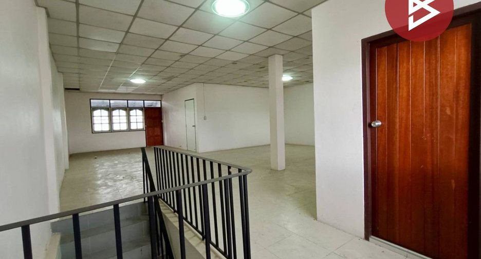 À vendre 2 chambres maison de ville à Wat Phleng, Ratchaburi