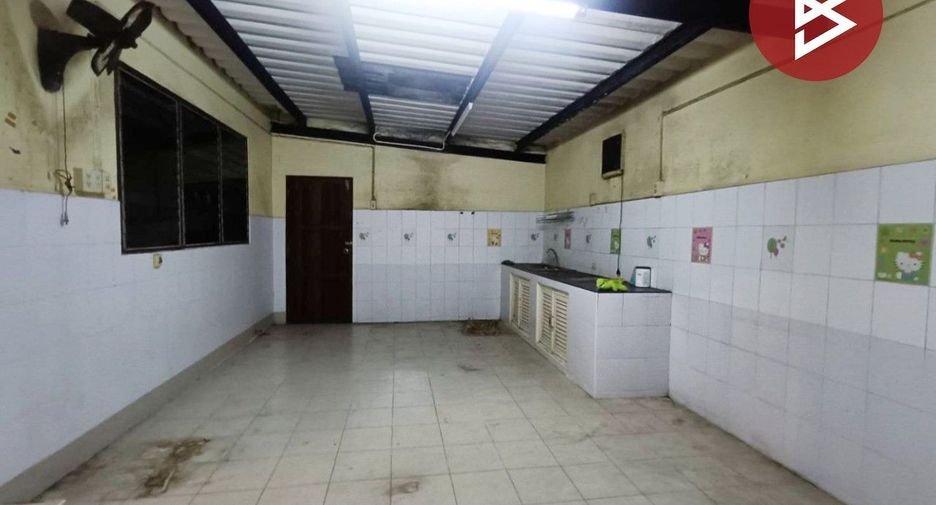 À vendre 2 chambres maison de ville à Wat Phleng, Ratchaburi