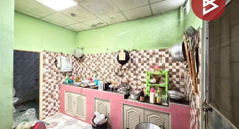 For sale 3 bedrooms townhouse in Sai Mai, Bangkok