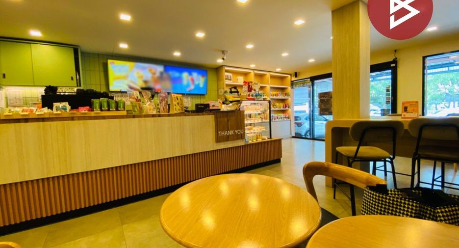 For sale 6 bedrooms retail Space in Mueang Samut Prakan, Samut Prakan