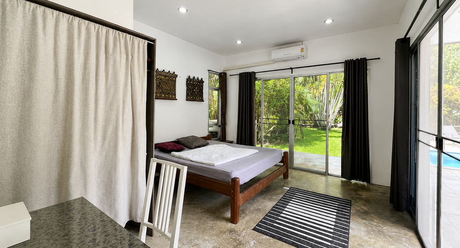 For rent 10 bedrooms villa in Mueang Krabi, Krabi