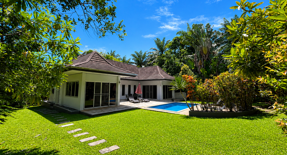For rent 10 bedrooms villa in Mueang Krabi, Krabi