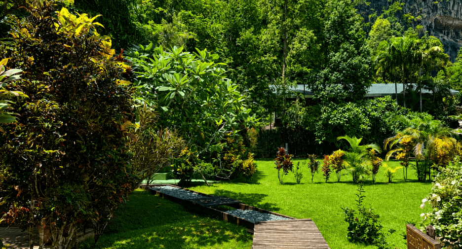 For rent 10 bedrooms villa in Mueang Krabi, Krabi