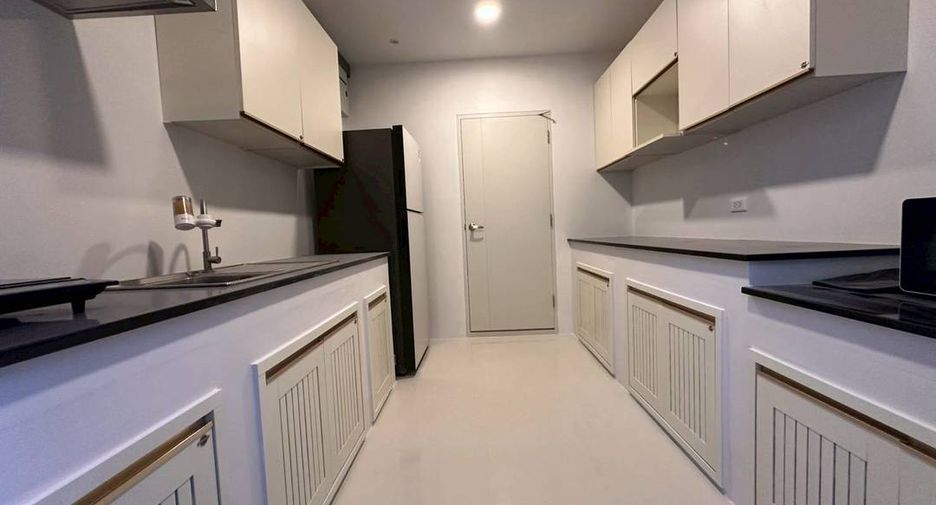 For rent 4 bedrooms house in Bang Phli, Samut Prakan