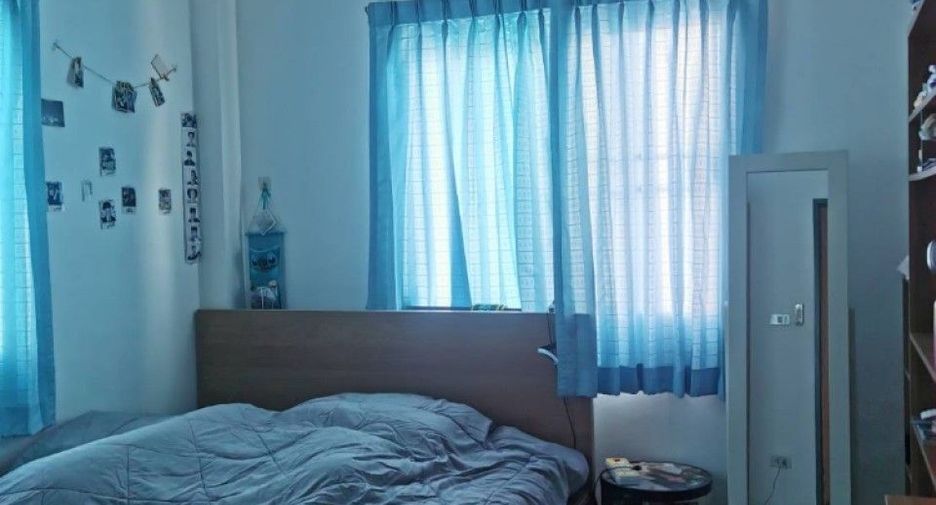 For sale 3 bedrooms townhouse in Bang Saray, Pattaya
