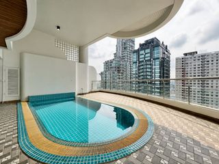 For rent 3 ベッドルーム condo in Khlong Toei, Bangkok