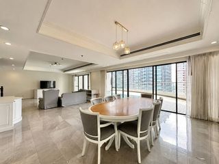 For rent 3 ベッドルーム condo in Khlong Toei, Bangkok