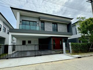 Haus zur Miete mit 4 Zimmer in Bang Phli, Samut Prakan