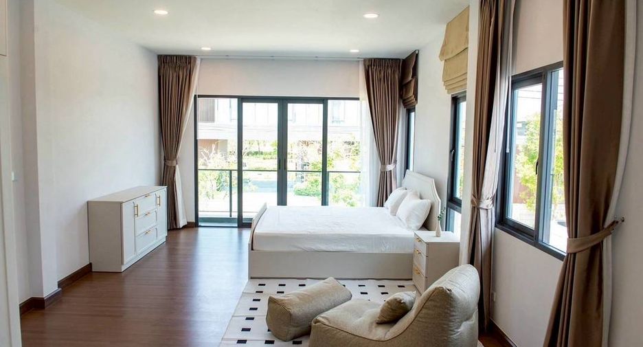 Casa en alquiler de 4 habitaciones en Bang Phli, Samut Prakan
