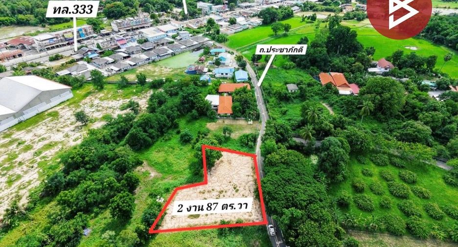 Terreno en venta en Nong Chang, Uthai Thani