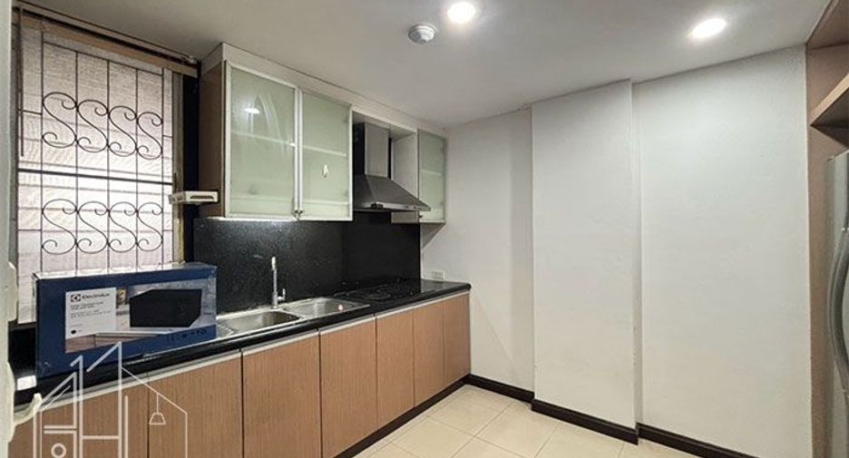 Condo en alquiler de 2 habitaciones en Khlong Toei, Bangkok