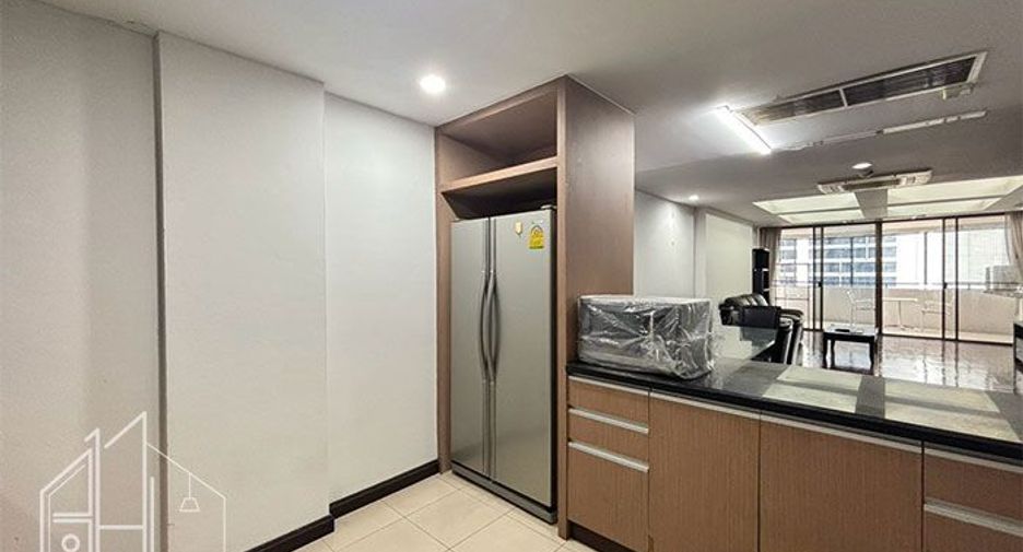 Condo en alquiler de 2 habitaciones en Khlong Toei, Bangkok