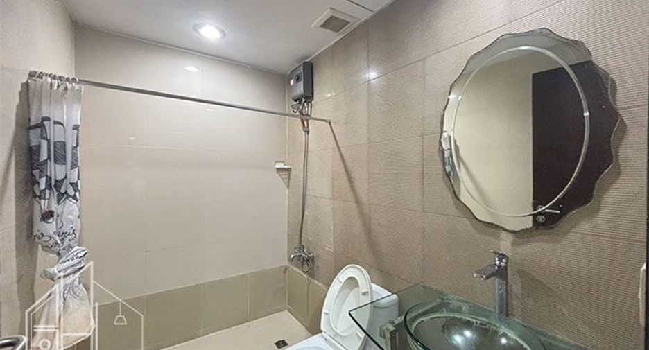 Condo en alquiler de 2 habitaciones en Khlong Toei, Bangkok