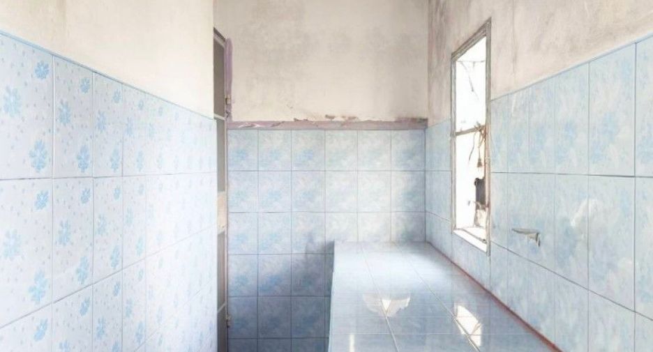 For sale 2 bedrooms townhouse in Nong Chok, Bangkok