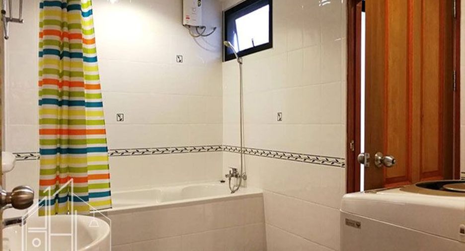 For rent 3 bedrooms apartment in Watthana, Bangkok