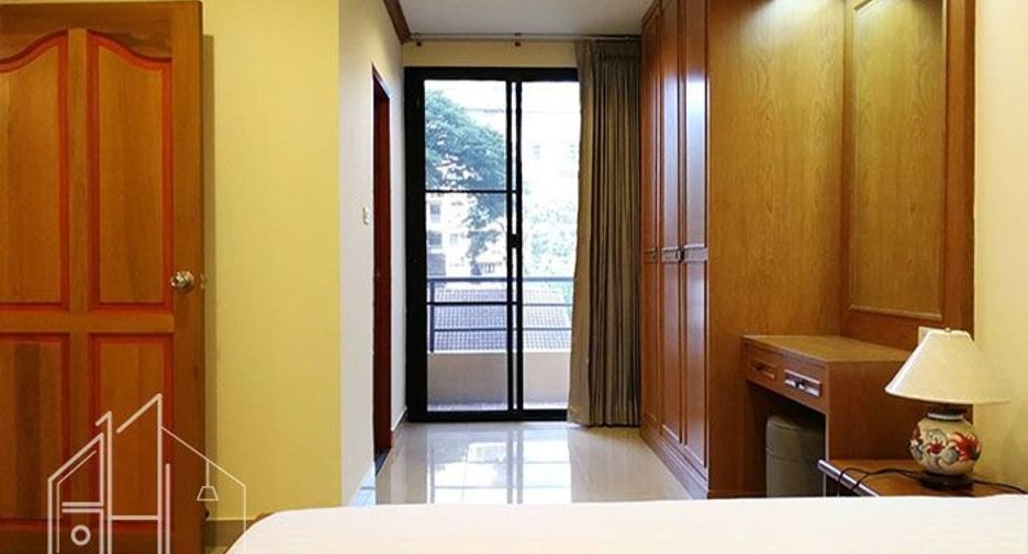 For rent 3 bedrooms apartment in Watthana, Bangkok