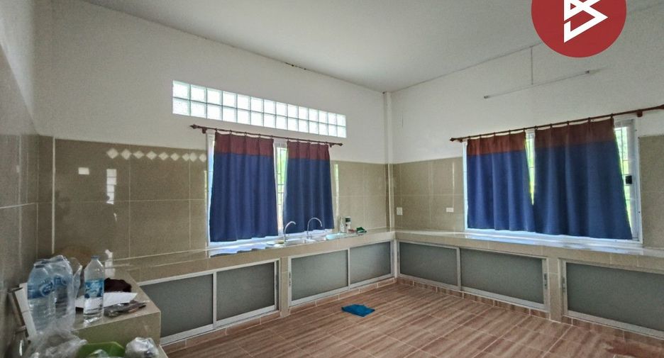 Terreno en venta en Phanat Nikhom, Chonburi