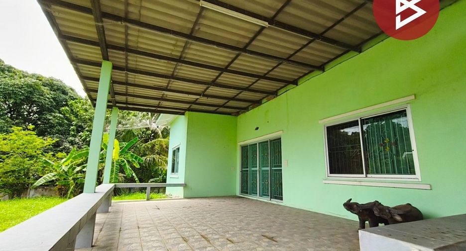 Terreno en venta en Phanat Nikhom, Chonburi