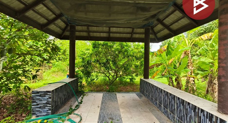 Terreno en venta en Phanat Nikhom, Chonburi
