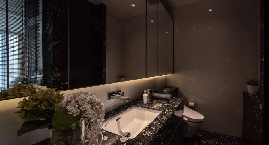 For rent and for sale 1 bed condo in Khlong Toei, Bangkok