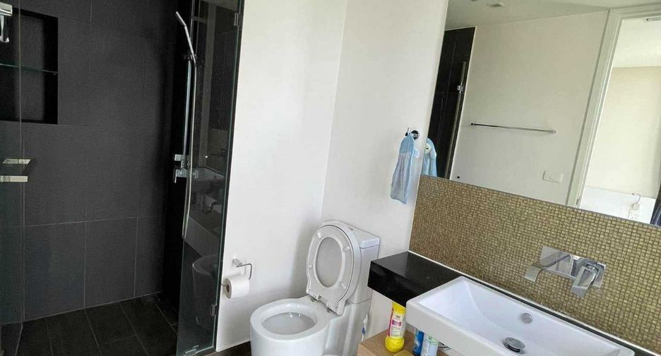 For rent そして for sale 2 ベッドルーム condo in Khlong Toei, Bangkok