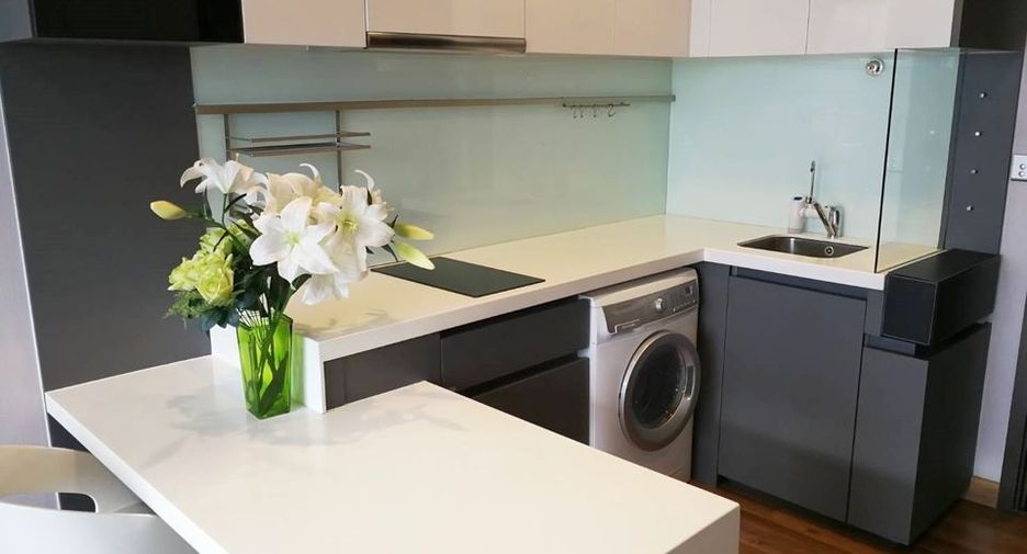 For rent 1 bed condo in Huai Khwang, Bangkok