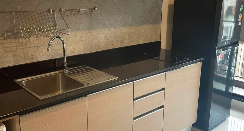 For rent 1 bed condo in Yan Nawa, Bangkok