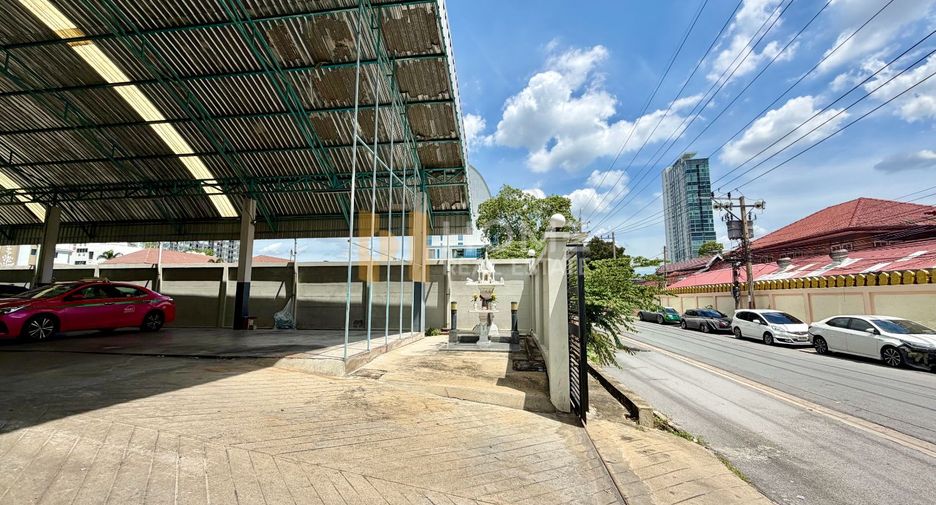 For sale land in Dusit, Bangkok