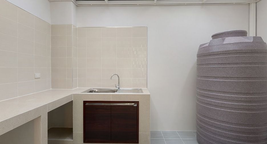 For sale 2 bedrooms townhouse in Pak Kret, Nonthaburi