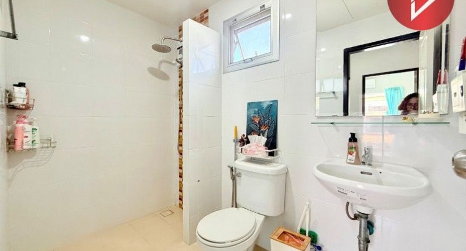 Casa adosada en venta de 3 habitaciones en Mueang Samut Sakhon, Samut Sakhon