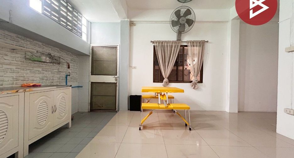 For rent and for sale 2 bedrooms townhouse in Mueang Chon Buri, Chonburi