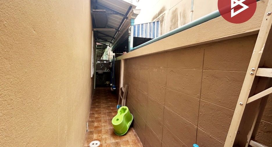 For rent and for sale 2 bedrooms townhouse in Mueang Chon Buri, Chonburi