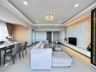 For rent 3 bedrooms condo in Bang Lamung, Chonburi