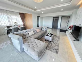 For rent 3 bedrooms condo in Bang Lamung, Chonburi