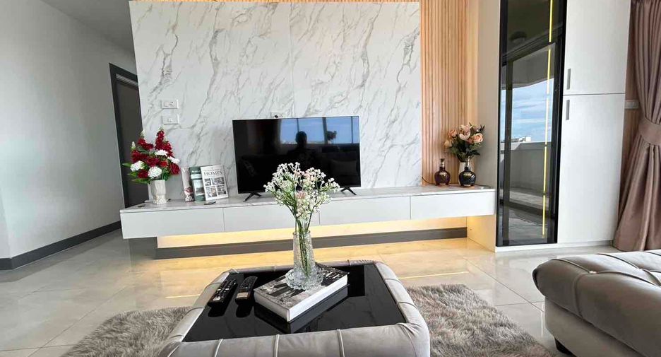 For rent 3 bedrooms condo in Jomtien, Pattaya