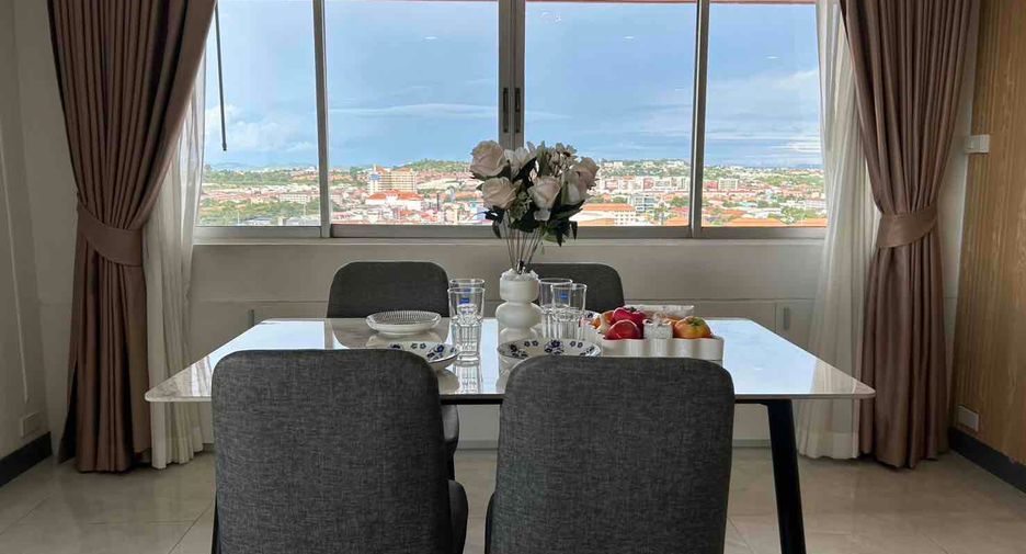 For rent 3 bedrooms condo in Jomtien, Pattaya
