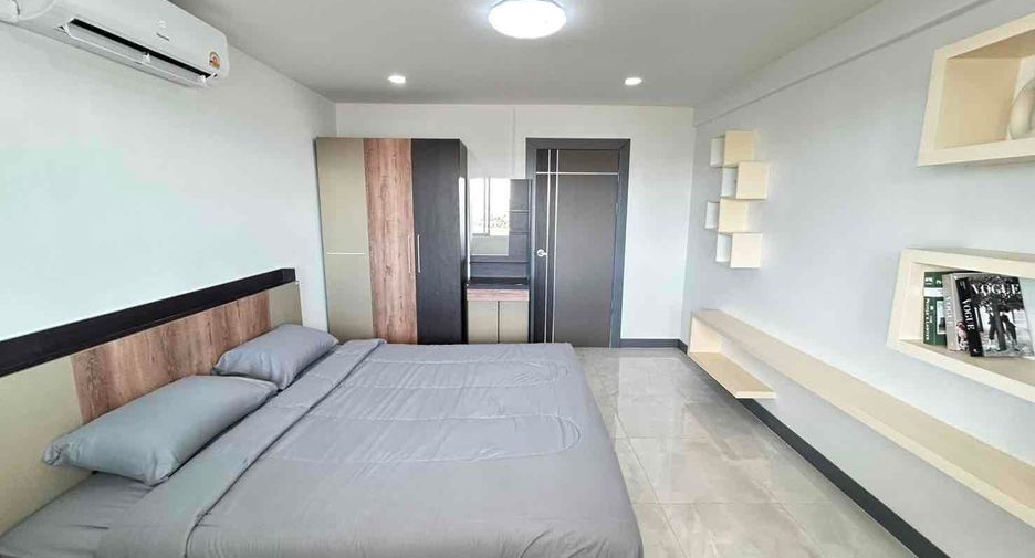 For rent 3 bedrooms condo in Jomtien, Pattaya