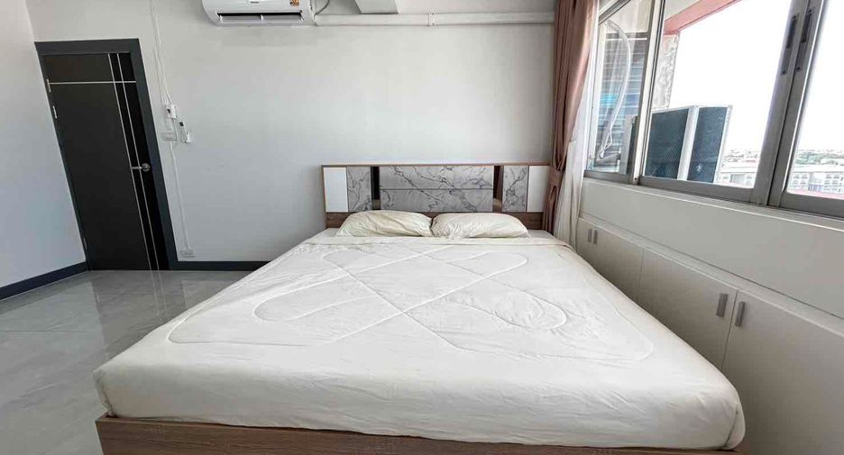 For rent 3 bedrooms condo in Jomtien, Pattaya