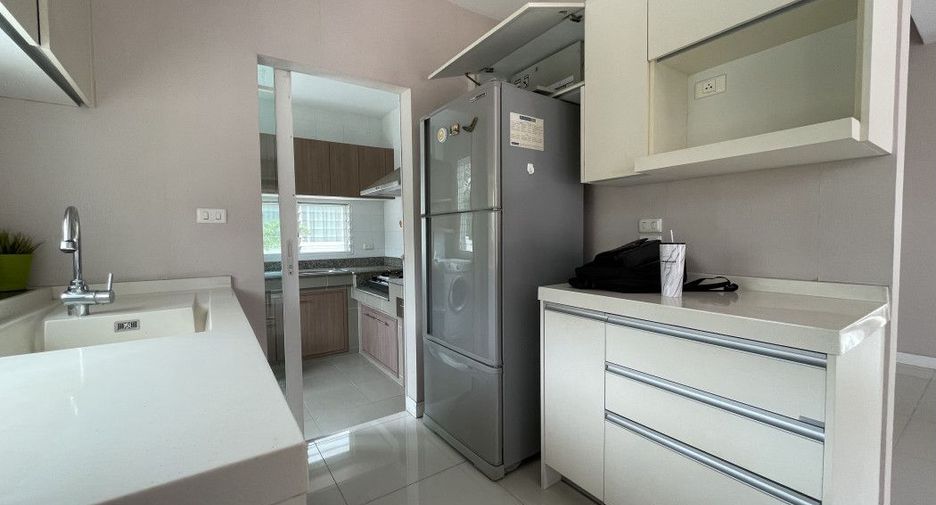 For rent そして for sale 3 ベッドルーム house in Bang Kapi, Bangkok