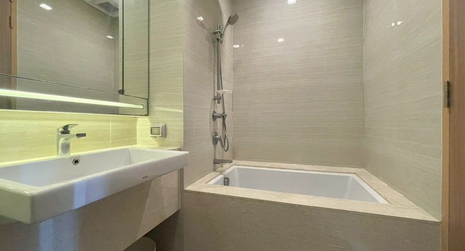 For rent 1 bed condo in Watthana, Bangkok