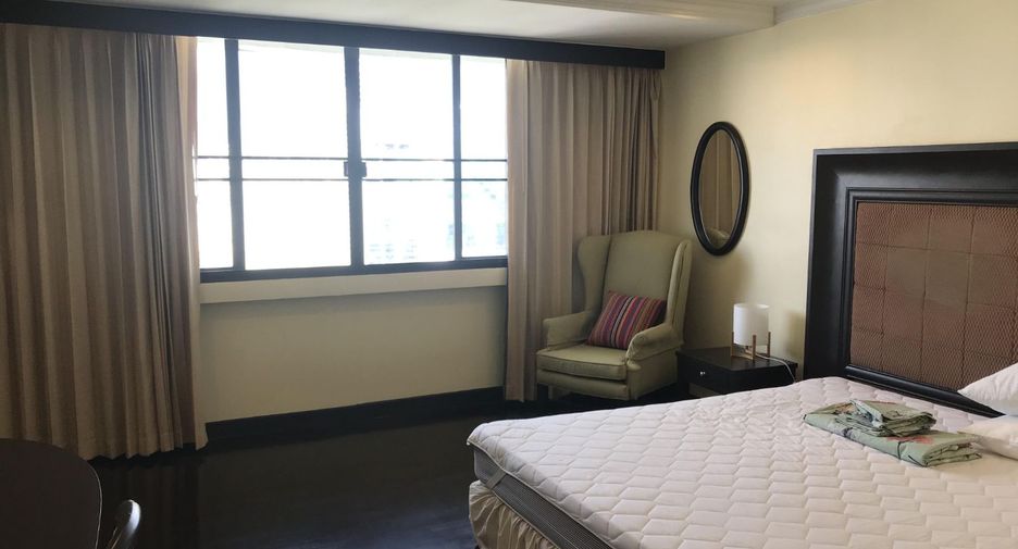 For rent 3 ベッドルーム condo in Khlong Toei, Bangkok