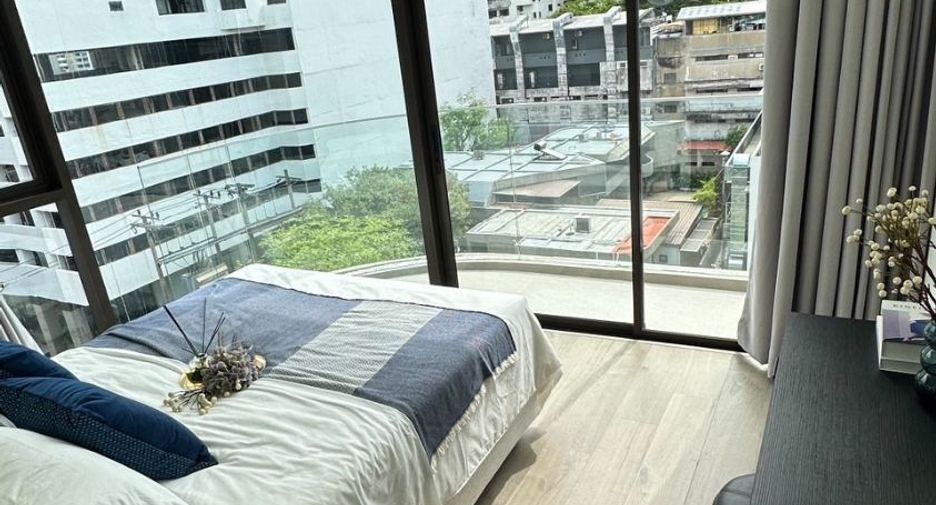 For rent 2 bedrooms condo in Khlong Toei, Bangkok