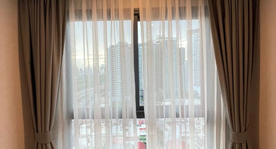 À louer 1 chambre condo à Huai Khwang, Bangkok