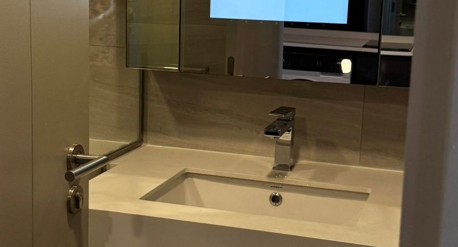 For rent 1 bed condo in Bang Rak, Bangkok