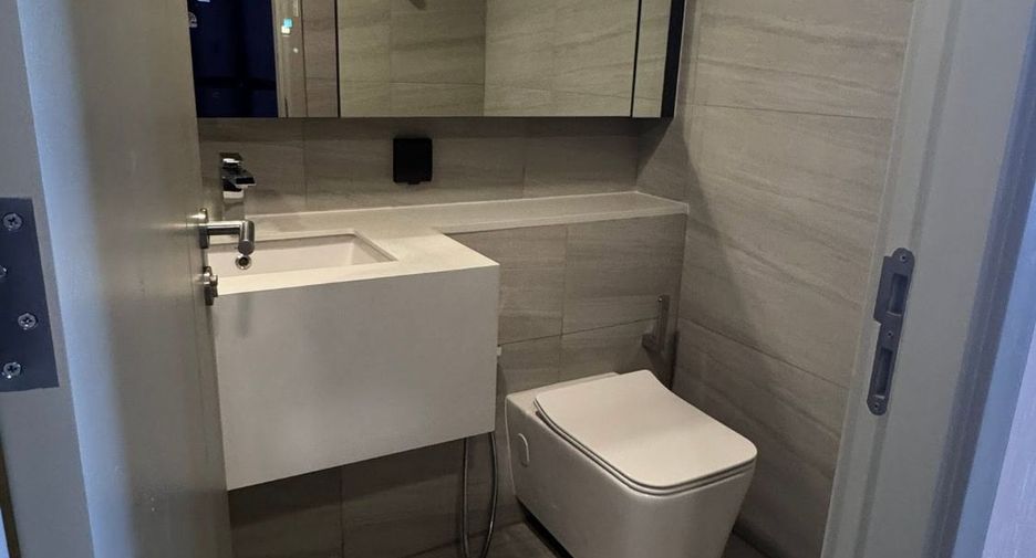 For rent 1 bed condo in Bang Rak, Bangkok