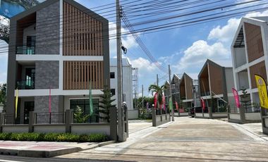 Büro zur Miete und zum Kauf mit 3 Zimmer in Pak Kret, Nonthaburi
