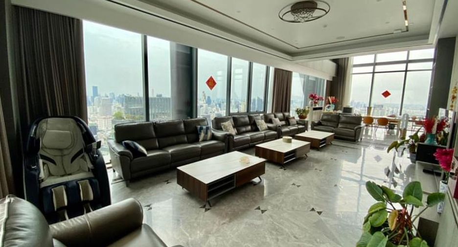 For rent 4 bedrooms apartment in Khlong Toei, Bangkok