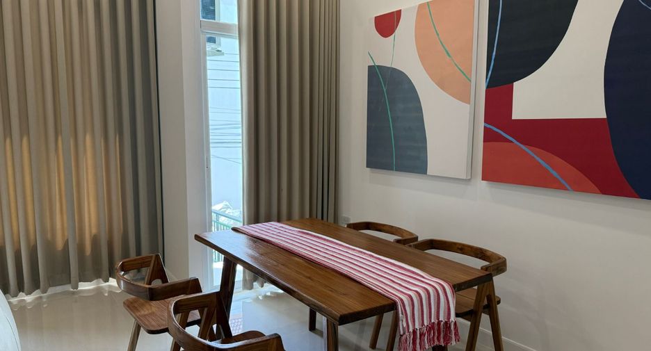For sale 3 bedrooms townhouse in Mueang Samut Prakan, Samut Prakan