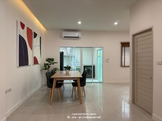 For sale 3 bedrooms townhouse in Mueang Samut Prakan, Samut Prakan